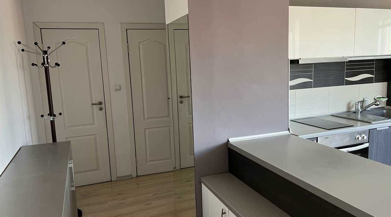 Дава се под наем Тристаен апартамент в Пловдив, Кършияка - 90 кв.м за 425 € - Снимка #3