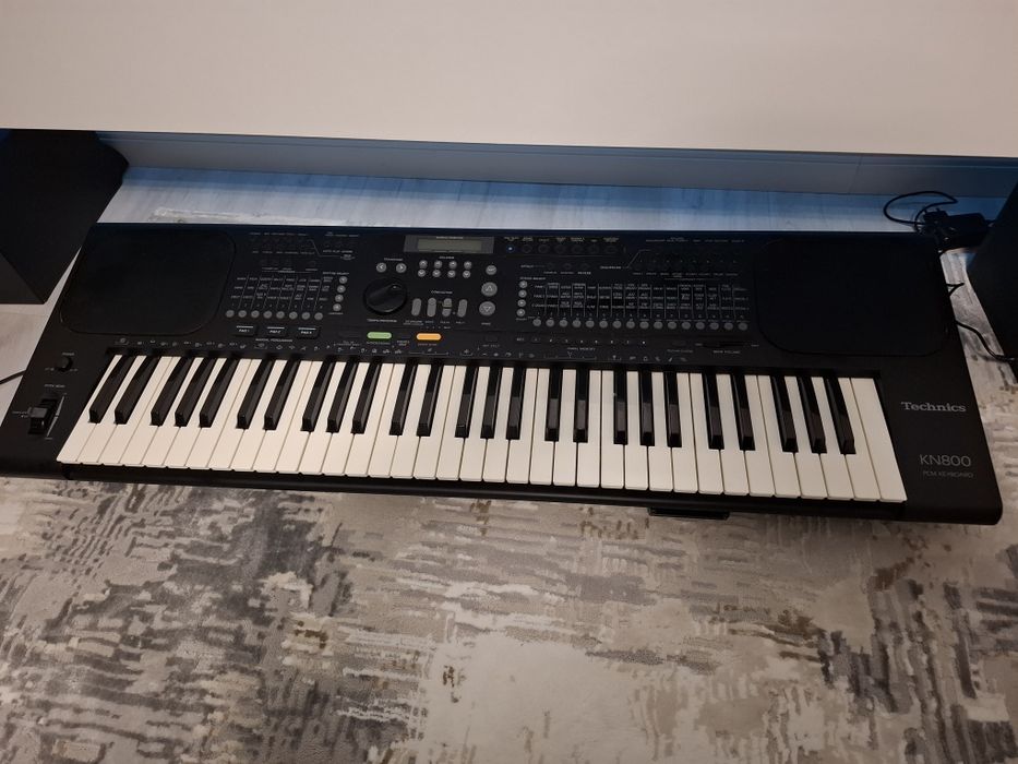 Orga Technics model KN800 5 octave