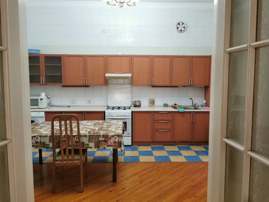 Участок сдаю Ивлева 4 сотки 5 комнат 2000$