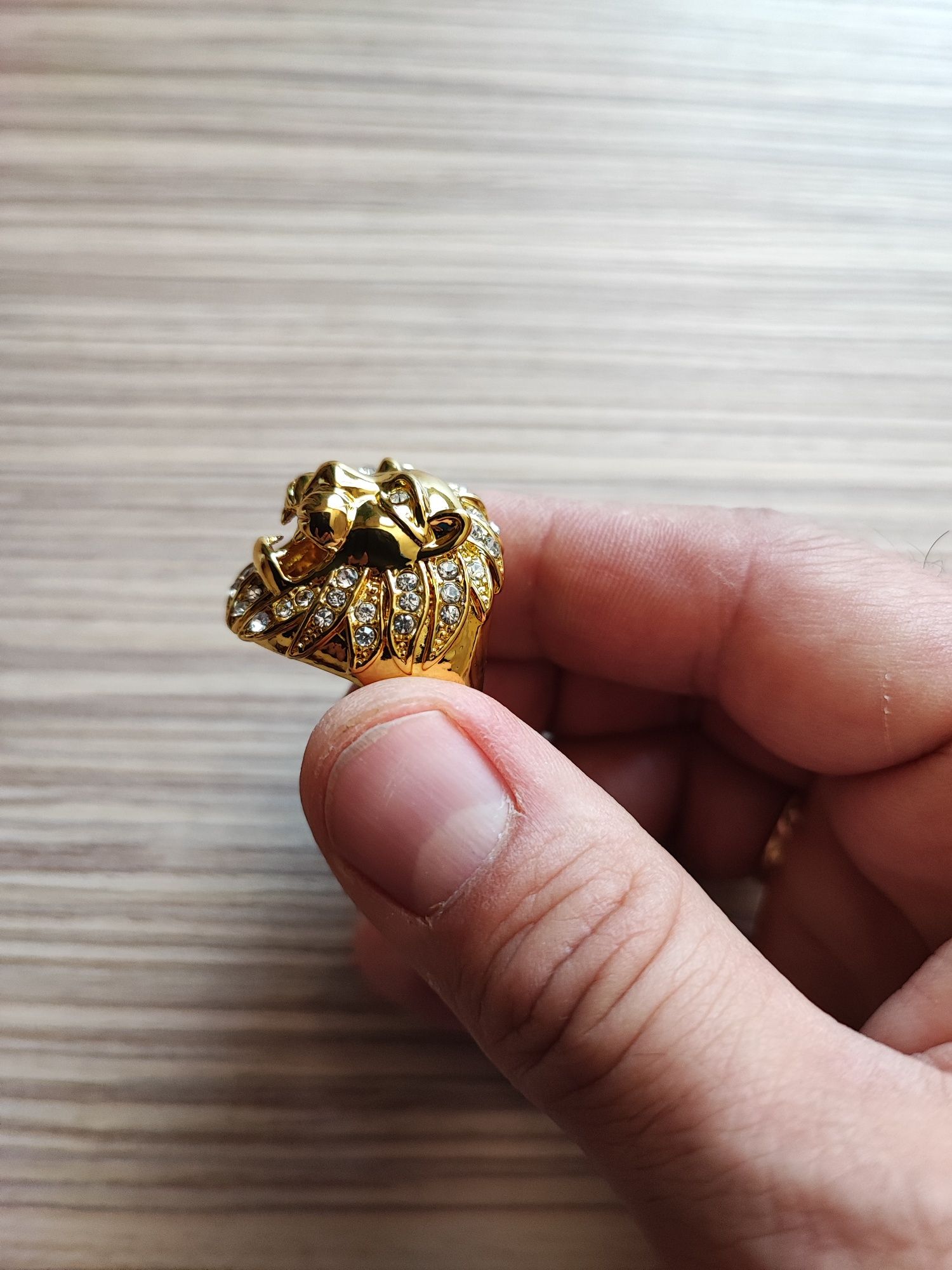 Масивен пръстен с лъвска глава от медицинска стомана