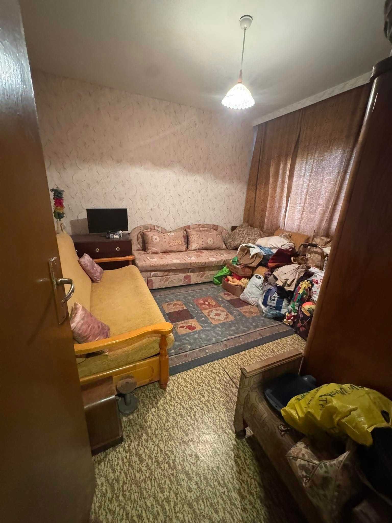 Двустаен апартамент в средната част на ж.к. "Изток"