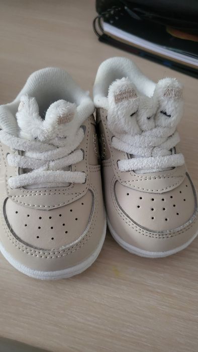 Adidasi nike bebe