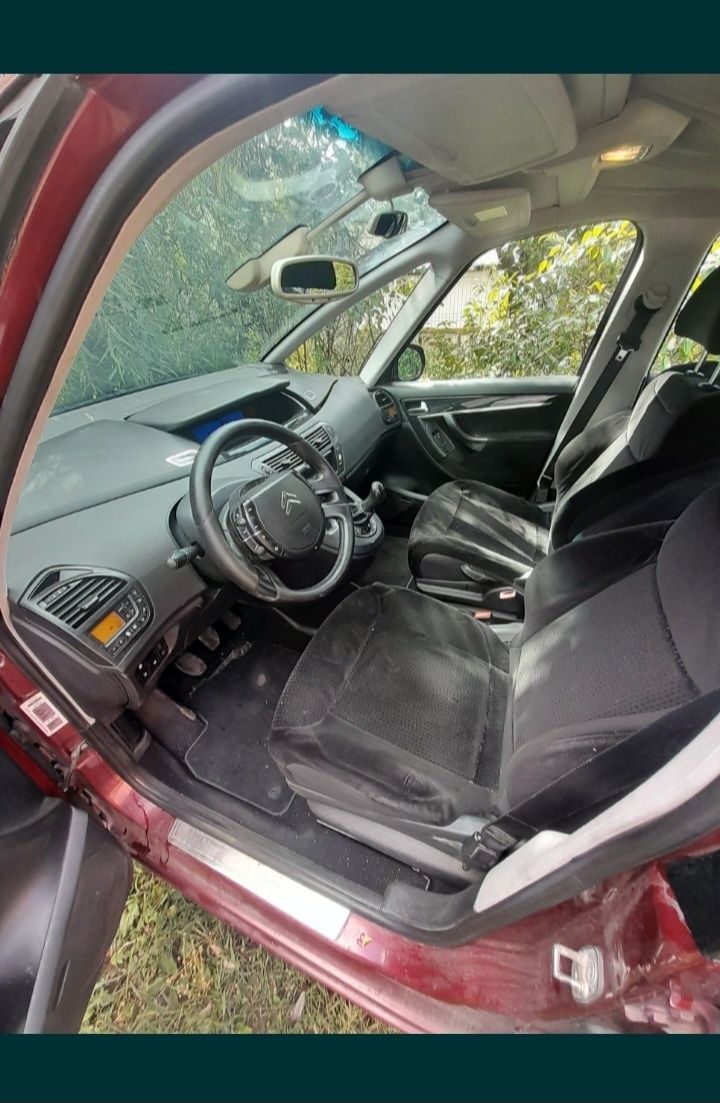 Dezmembrez citroen c4 grand picasso ,modelul exclusive, 2006,1.6 hdi