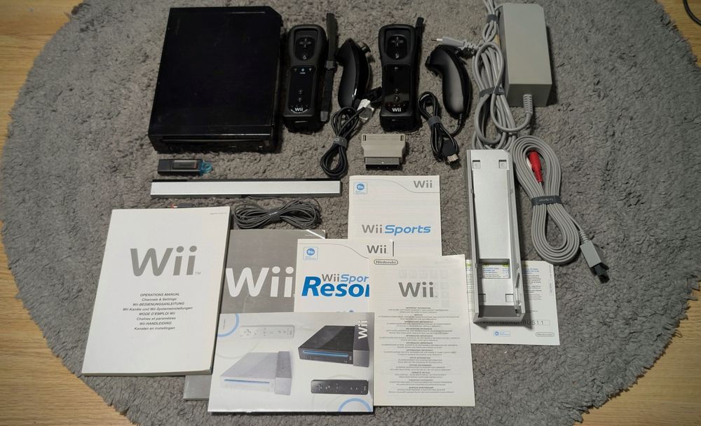 Consola Nintendo Wii Black Modata 2manete/nunchuckuri 64gb motionplus