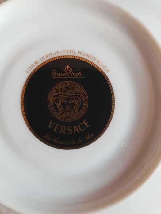 Vand 2 seturi ceasca cu farfurioara cafea, versace