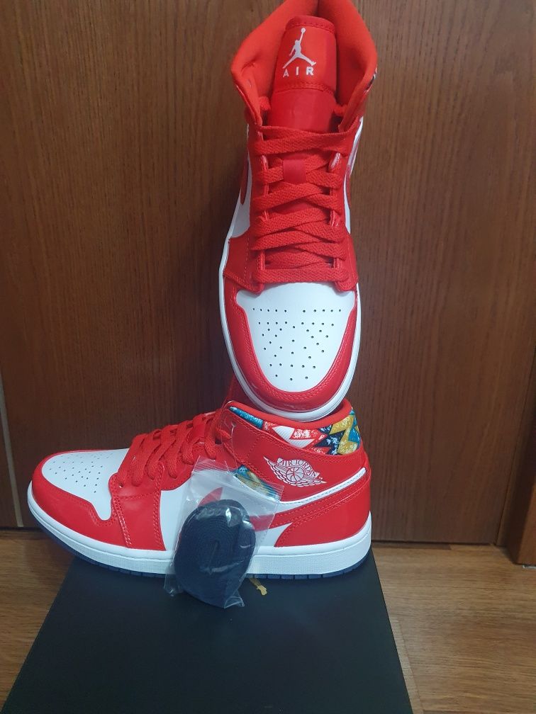 Nike Air Jordan 1 Mid SE