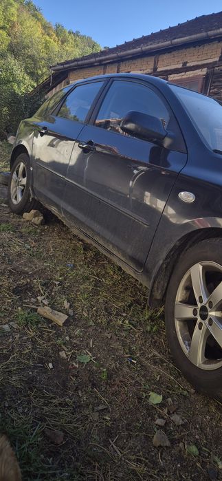 Vând mazda 3 la piese