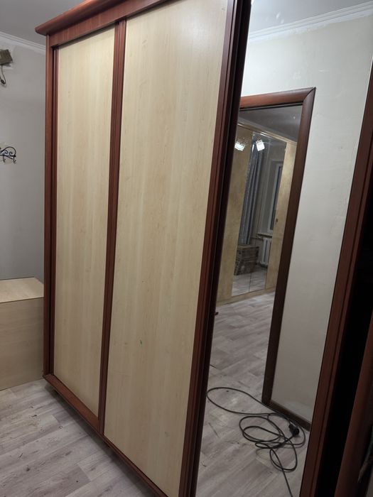 Продам шкаф купе 15 тыс.Двери по 5 тыс.