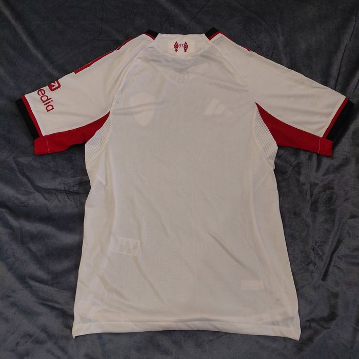 ADIDAS тениска на Liverpool НОВИ