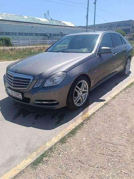 Mercedes E - CLASS W212