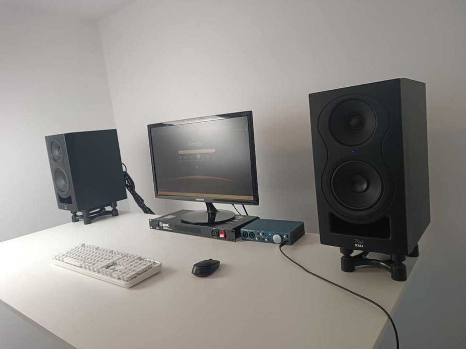 Monitoare de studio Kali Audio IN-5 + ISO 155