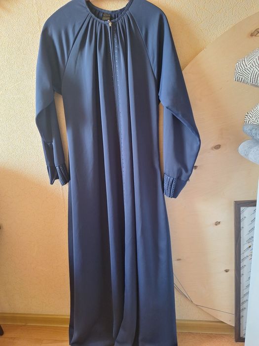 Платья  вечерние и повседневные