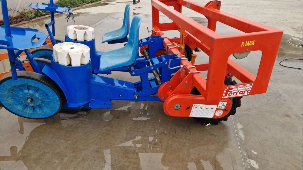 Masina de plantat varza Ferrari