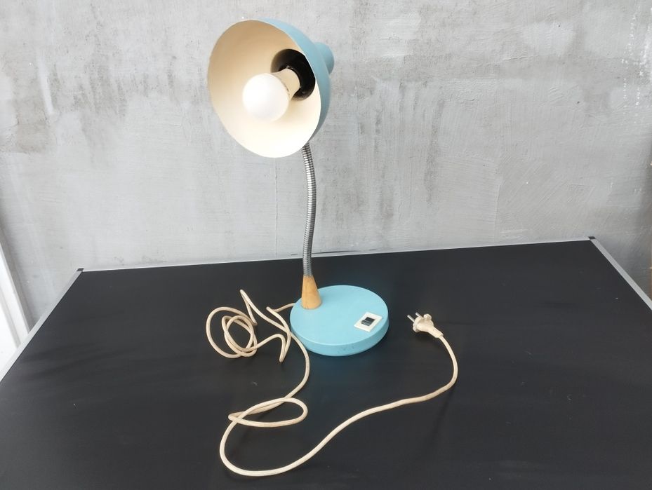 Стара настолна лампа / Индустриална настолна лампа