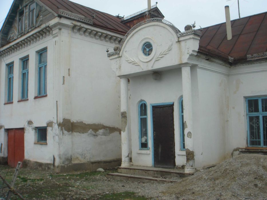 продаю дом За линией 2 этажа 7 комнат 6 соток