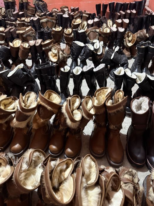 Унты с Монголий все размеры есть кожа и мех натуралный