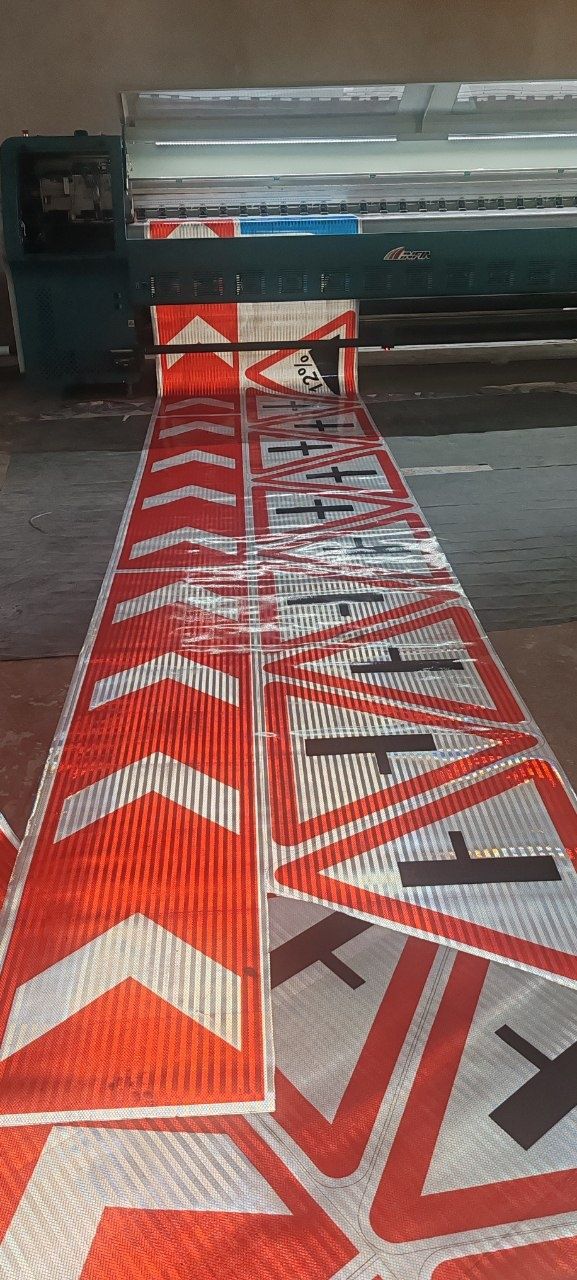 Дорожные знаки Yo'l belglari
Har xil turdagi ulchami Davlat st buyicha
