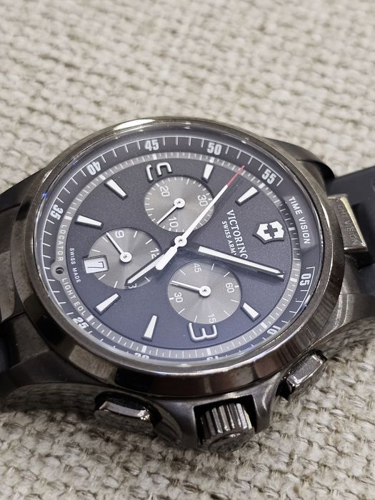Victorinox Night Vision - Швейцария, сапфир, LED-фонарик