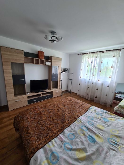 Casa de vanzare, Botosani, zona industriala, toate utilitatile, beci