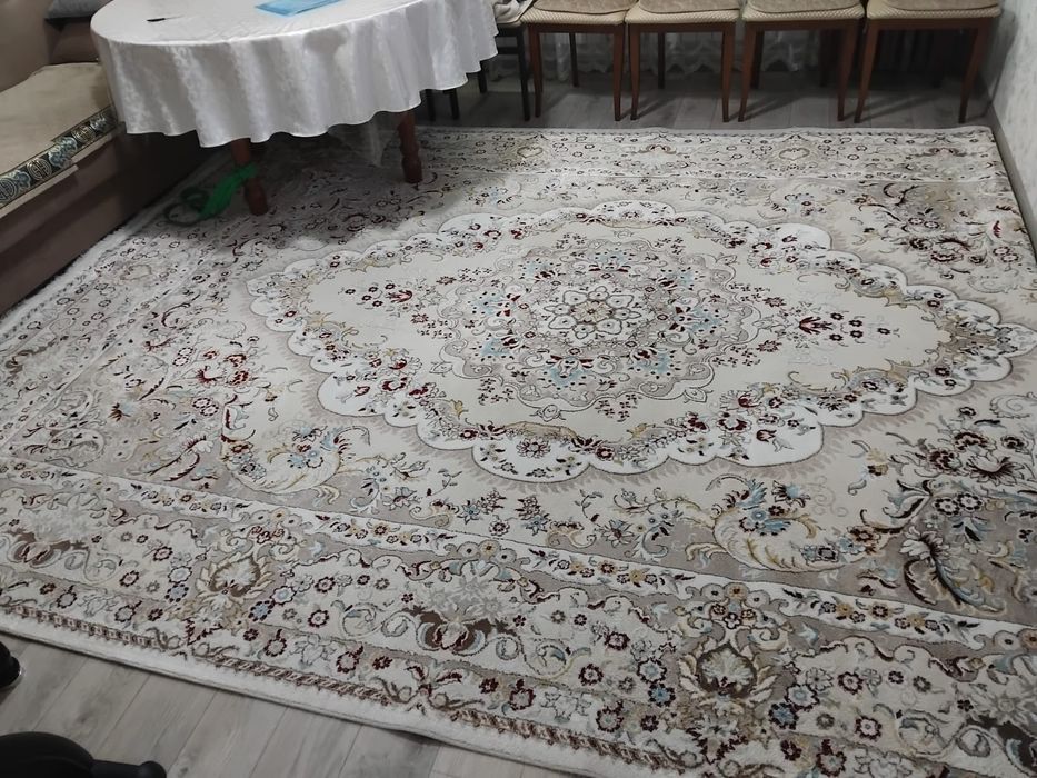Продам ковёр за 50000 тг. Размер 3*4