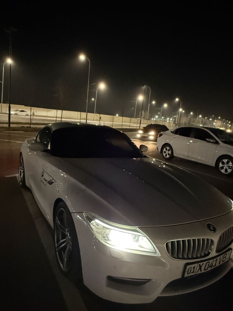 Продаю редкий и мощный BMW Z4 M в идеальном состоянии.