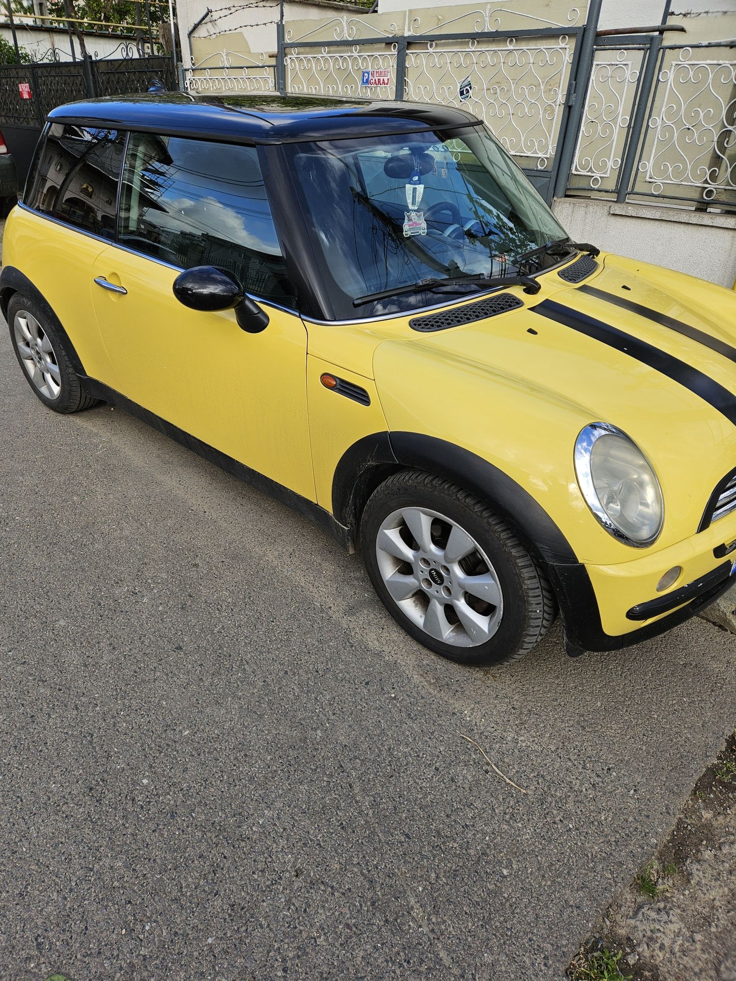 Vând auto Minicooper R50