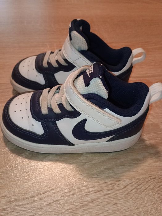 Маратонки    Nike