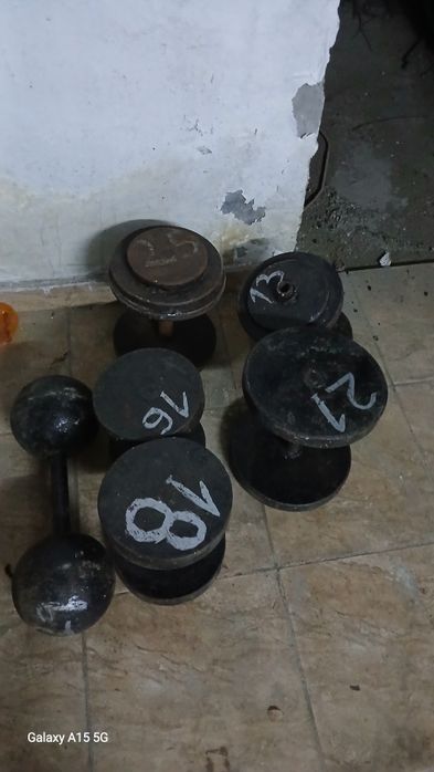Vând gantere/ greutăți