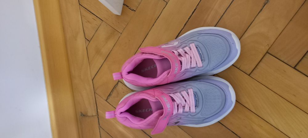 Adidași pentru fete