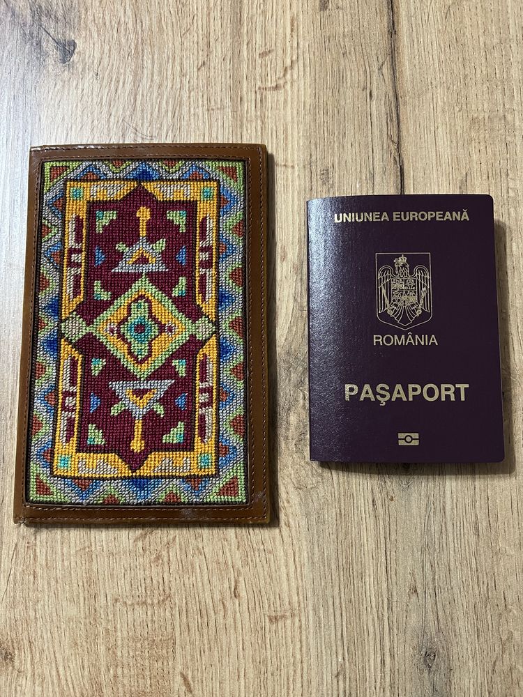 Portofel piele naturala mare pentru acte/pasaport