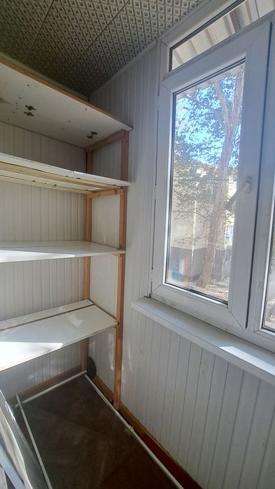 Чирчик шахар 
Троицкий 14-мактаб
#1-хона 3-этаж 
Квартира ижарага б