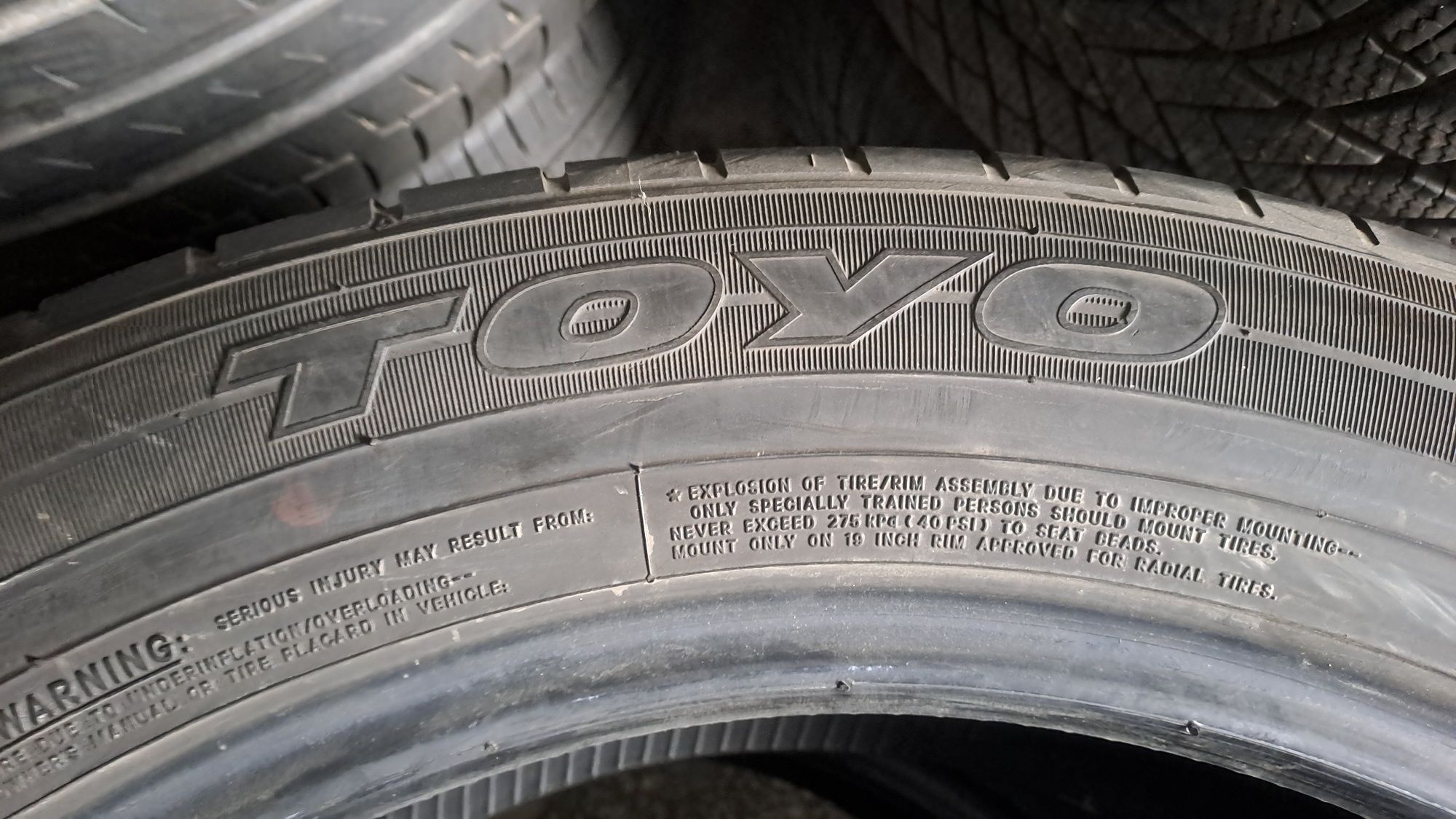 2 Anvelope vara 225 55 r19 TOYO