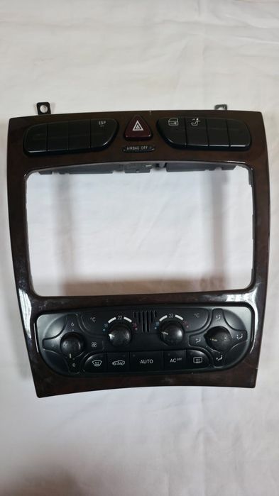 Части от Ц класа, C Class, Подробности в описанието