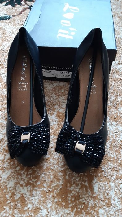 Pantofi eleganti cu toc nr 37