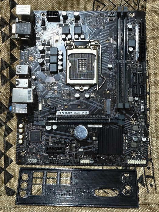 Материнская плата GIGABYTE H410M S2 V3