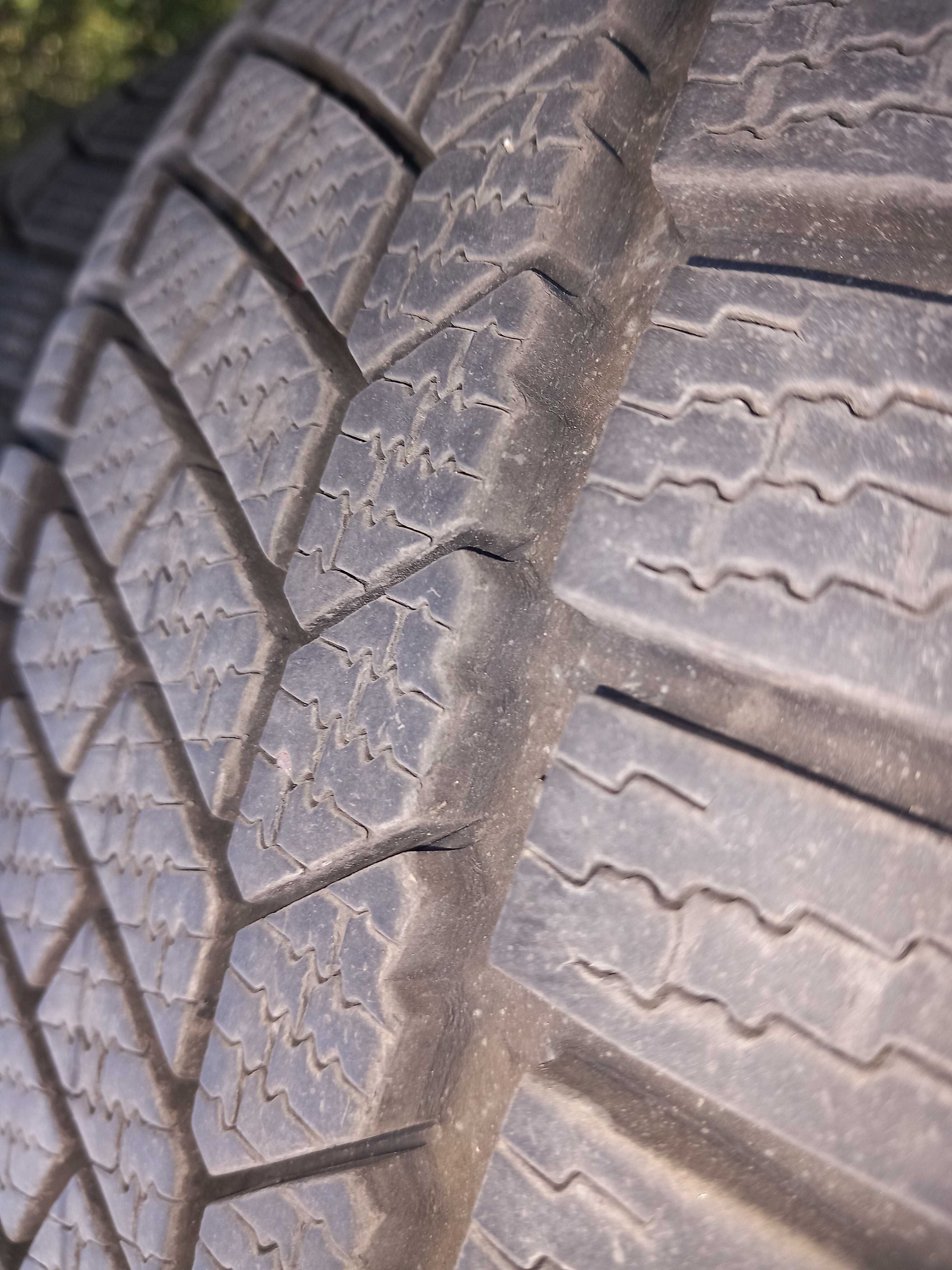 205/55 R18 Continental