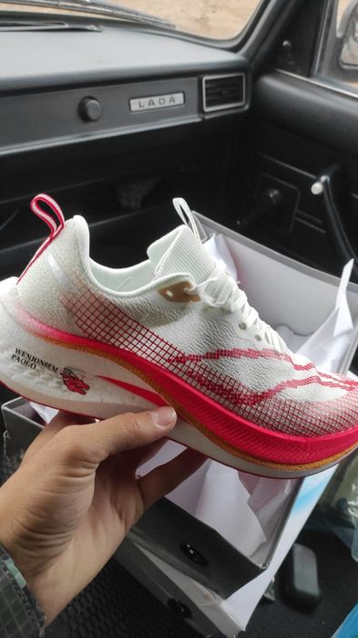 Продам кросовки новый