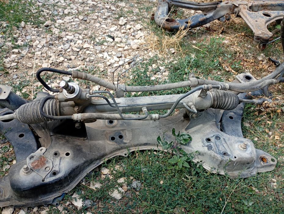 Преден мост,рейка за Toyota Rav 4 2004г