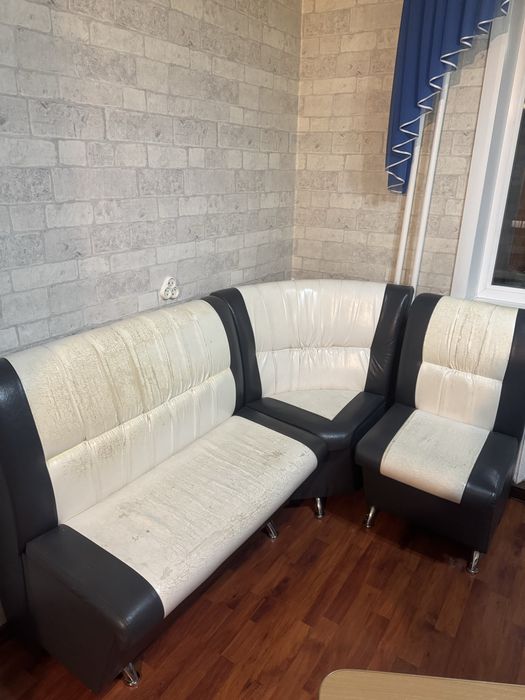 Продам кухонный уголок