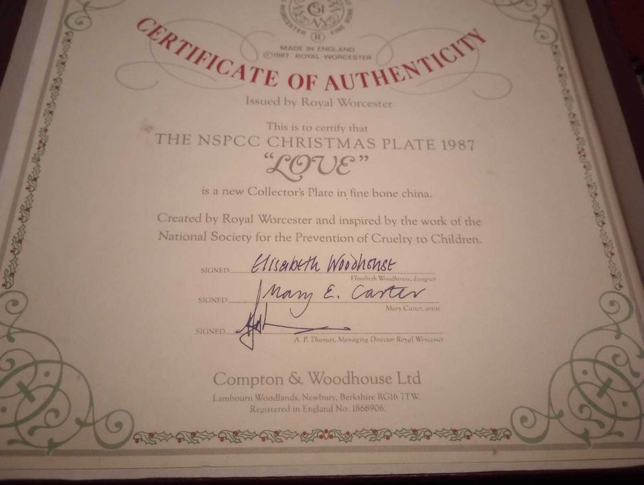 Vand farfurie Craciun Love din portelan englezesc superior