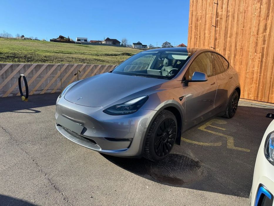 Tesla Model Y Tesla Model Y Long Range AWD - Acceleration Boost - EAP - Quicksilver