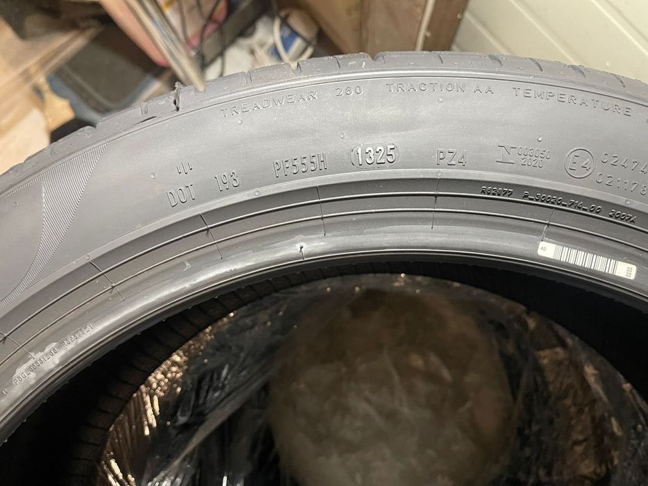 Anvelope de vară Pirelli P zero 235/45/R20 noi