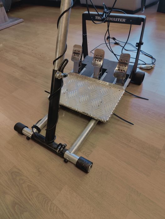 Thrustmaster Sim Rig