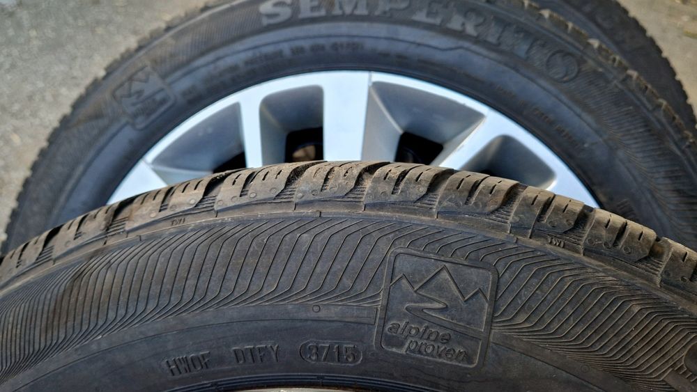 4бр 205/55/16 зимни гуми Semperit Speed-Grip