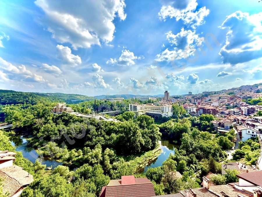 Аристократичен имот с изключителна гледка във  Велико Търново!