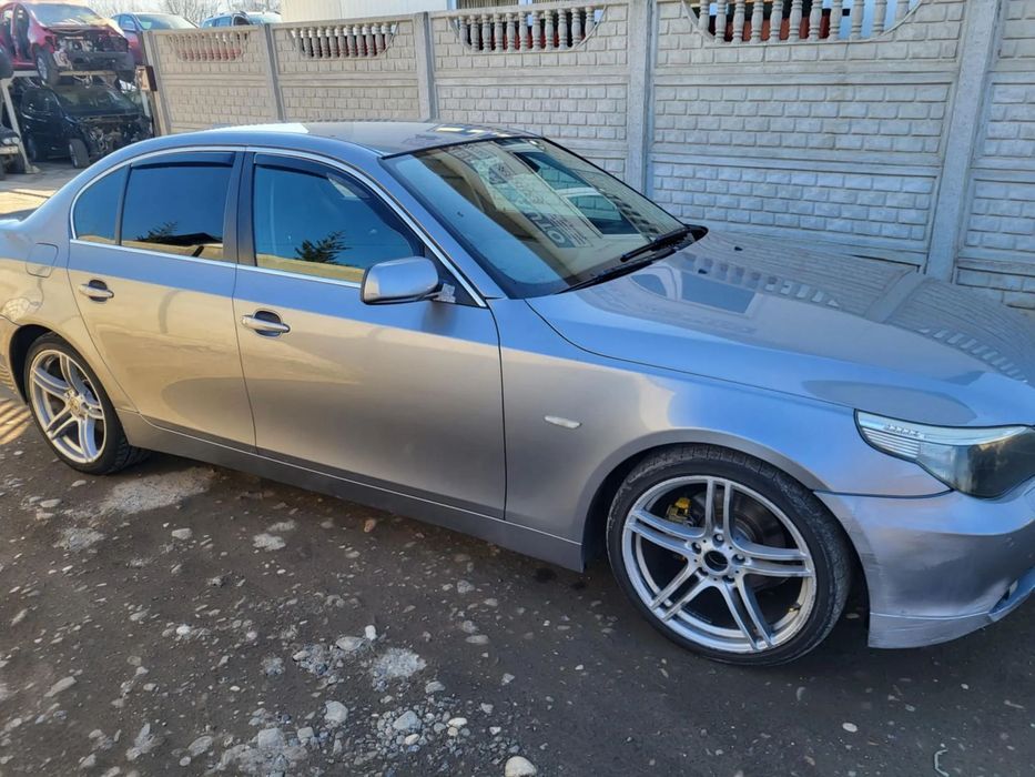 Bara fata/Capota/Aripi/Faruri /Trager BMW E60 520 D M47 163 CP AN 2006