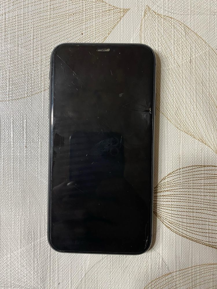 Не е отварян никога Iphone 11