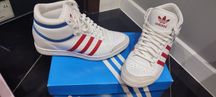Кецове Adidas със задигната стелка