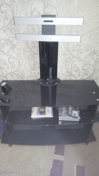 Продам тумбу под ТВ и телевизоры