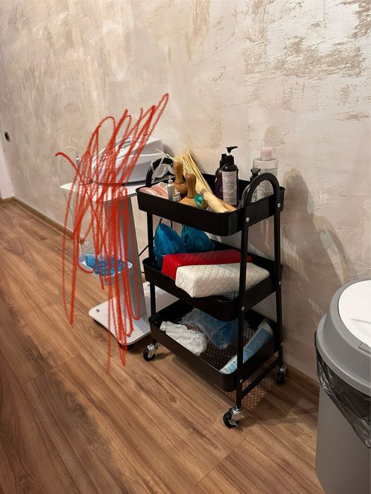 Etajeră pe roți KANSTRUP neagră